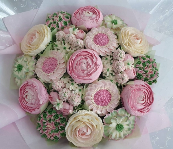 "Large Cupcake Bouquet Blush"