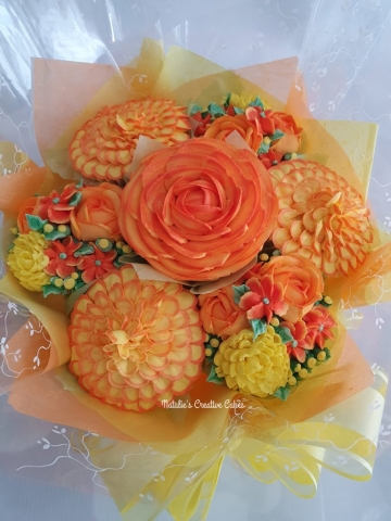 "Small Deluxe Bouquet in Tangerine"
