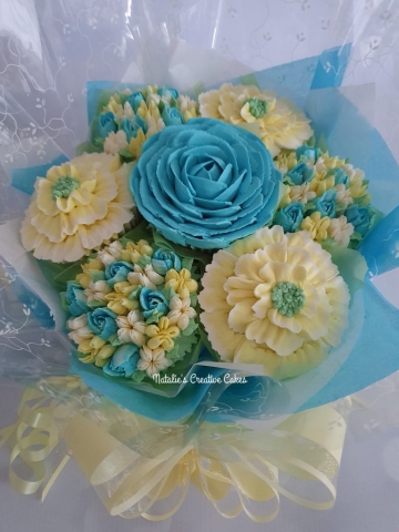 "Small Cupcake Bouquet Lemon andTurquoise"