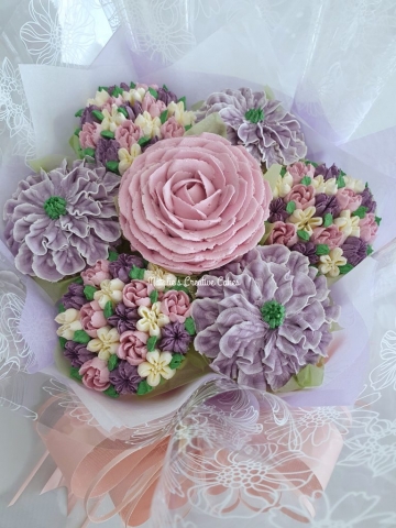 "Small Bouquet in Pink and Lilac"