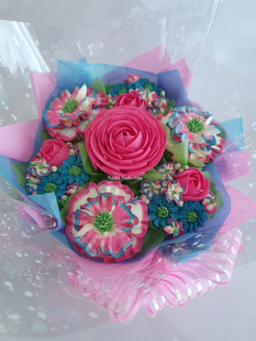 "Small Deluxe Bouquet in Turquoise and Pink"