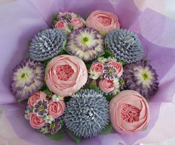 "Medium Deluxe Bouquet Pastels"
