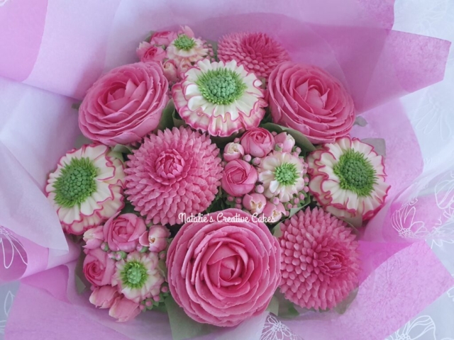 "Medium Deluxe Bouquet in Pinks"