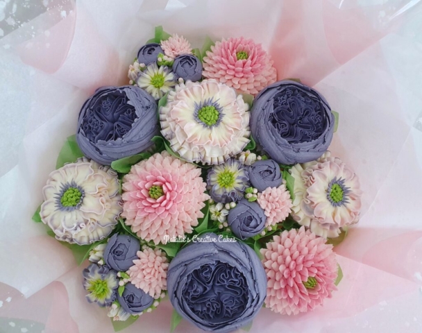 "Medium Deluxe Bouquet Pastels"