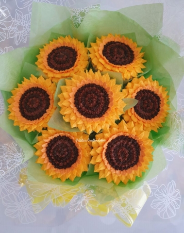 "Small Deluxe Sunflower Bouquet "